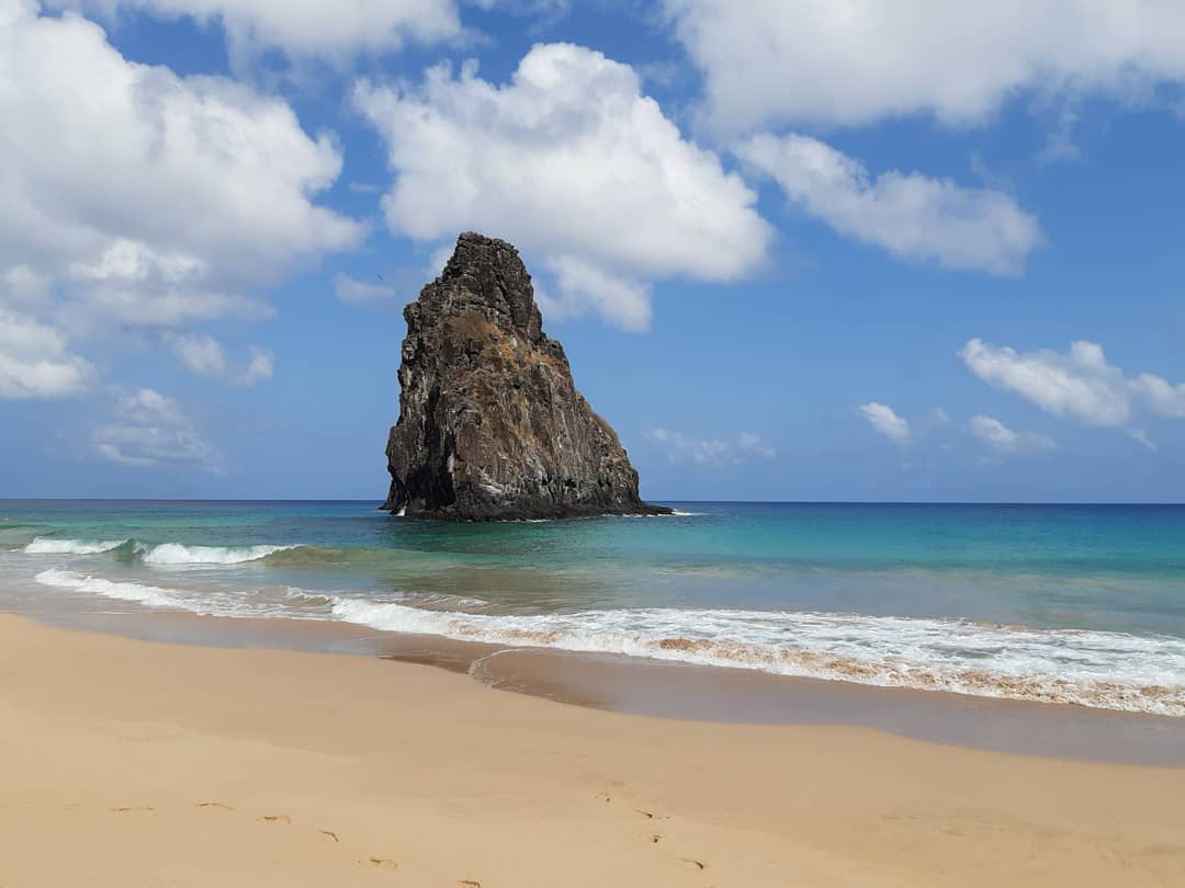 Morro de Dois Irmãos, em Fernando de Noronha