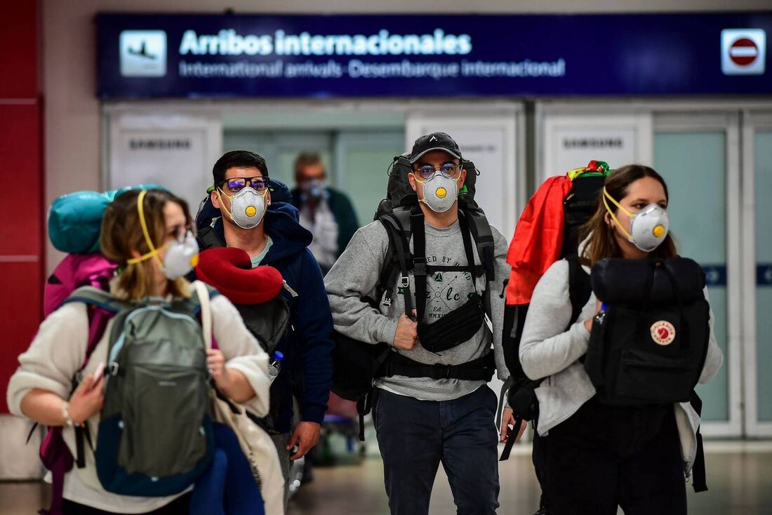 Portão de desembarque no aeroporto de Ezeiza, em Buenos Aires