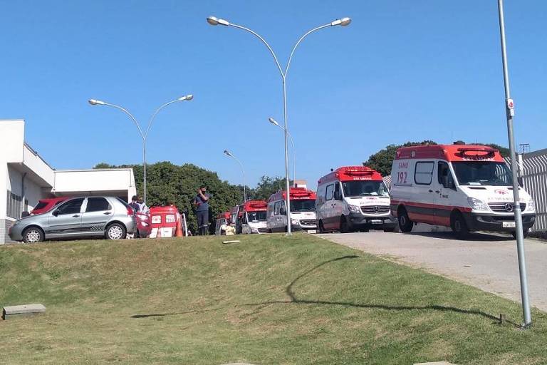 Houve fila de ambulâncias do Samu na UPA Tito Lopes, em São Miguel, na zona leste de São Paulo