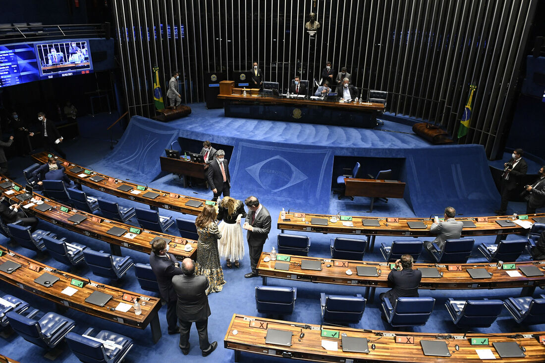 A sessão de amanhã está marcada para as 10h, quando a MP voltará a ser discutida