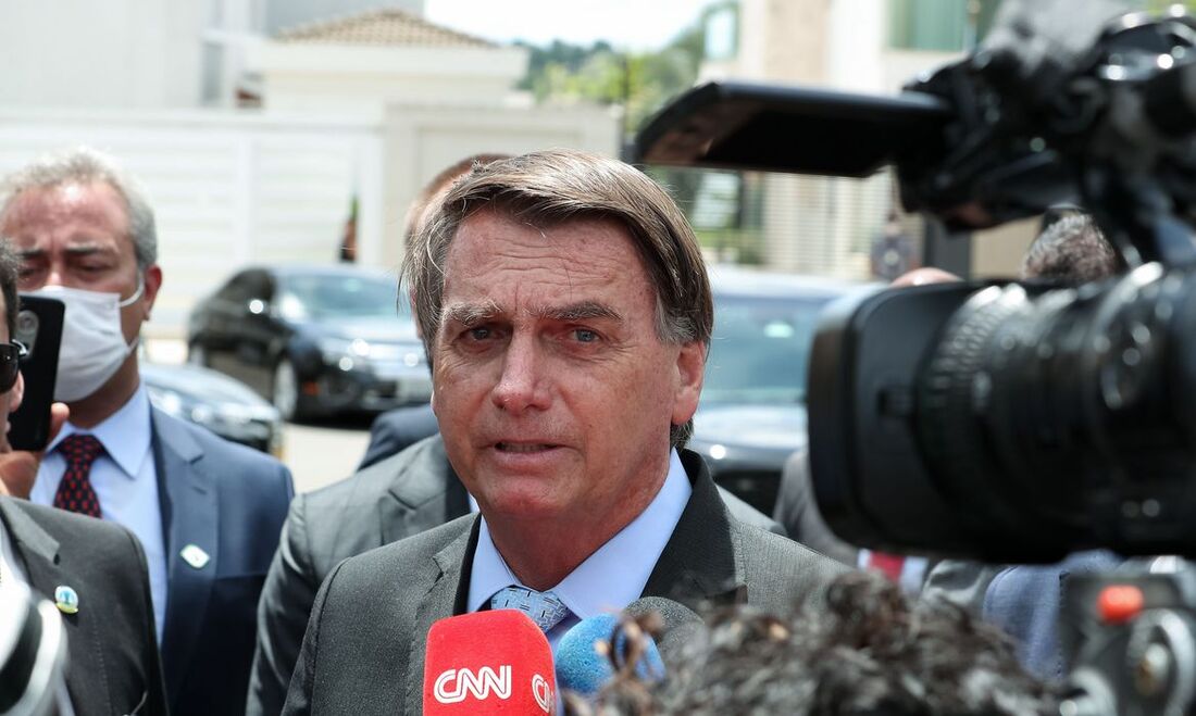 Presidente Jair Bolsonaro em entrevista após almoço com embaixadores de países do Golfo Pérsico