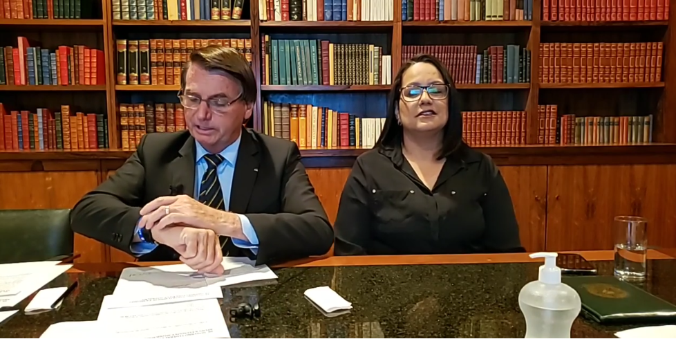 Jair Bolsonaro em live sem covidados