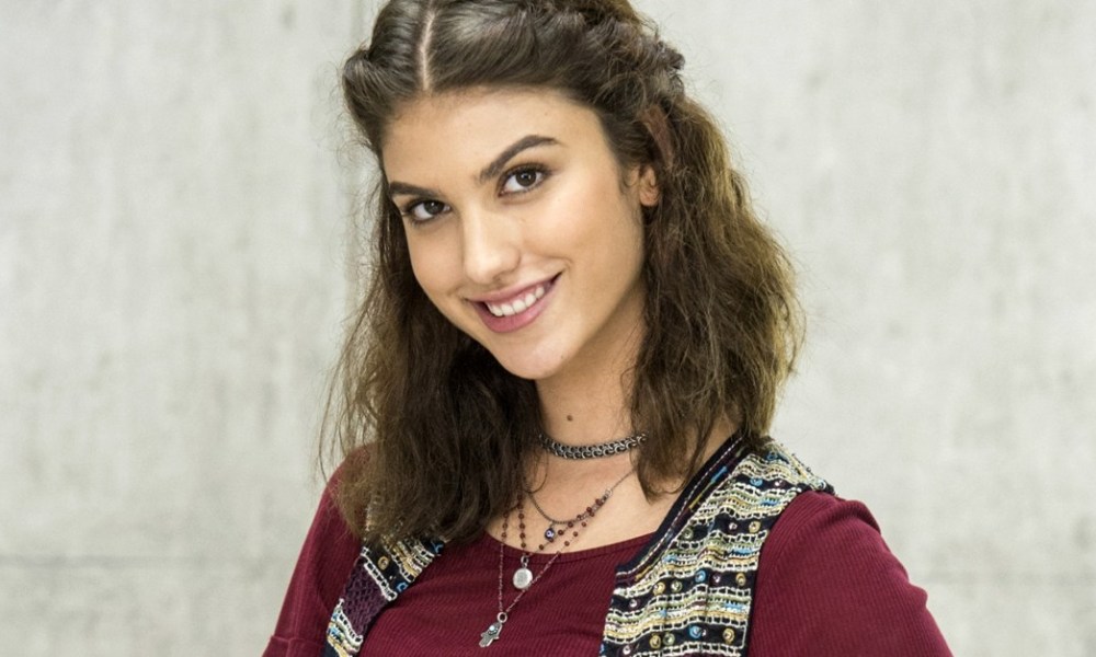 Giovanna Grigio no elenco de