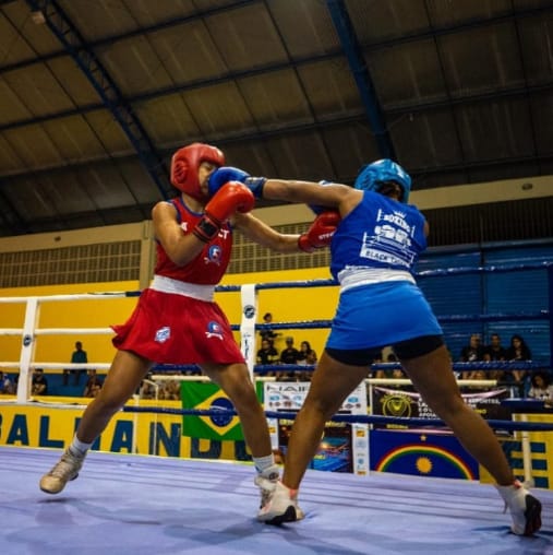 Aulão é comandado pela atleta e professora de artes marciais Ingrid Silva