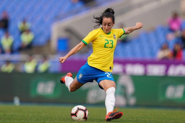 Luana, volante do PSG, tem atuado bastante na seleção feminina, sob comando de Pia Sundhage