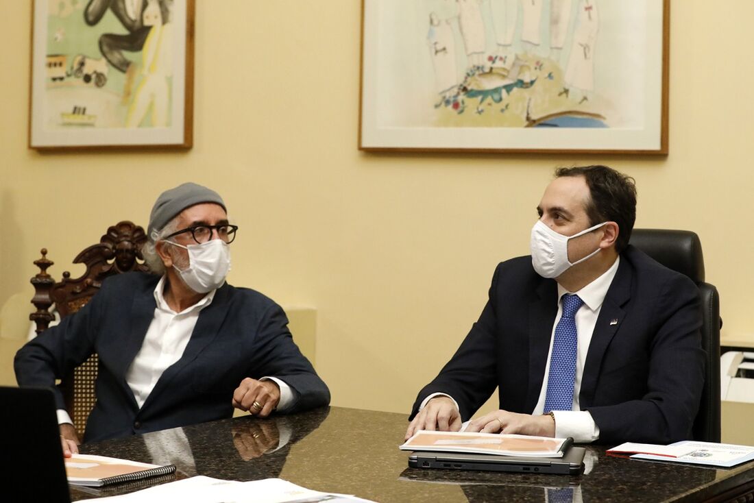 Presidente do grupo MBP e governador Paulo Câmara assinam protocolo de intenções