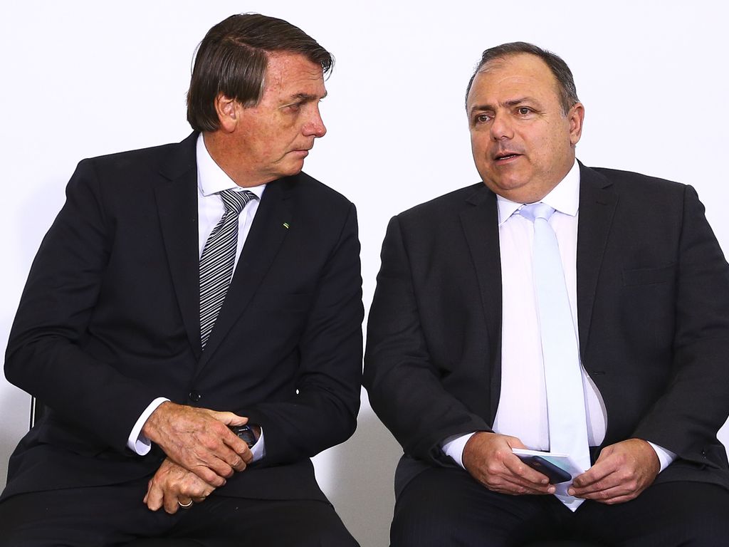 Jair Bolsonaro e o ex-ministro da Saúde, Eduardo Pazuello