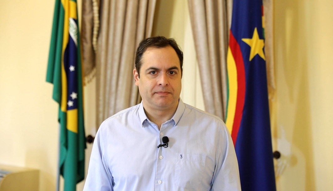 Governador Paulo Câmara durante pronunciamento deste sábado (13)