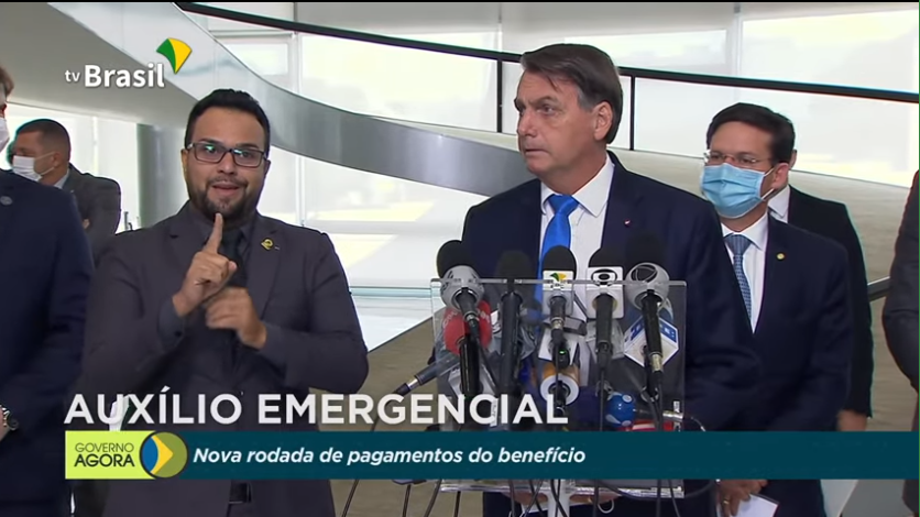 Ao lado de ministros, presidente Bolsonaro anunciou o novo auxíllio