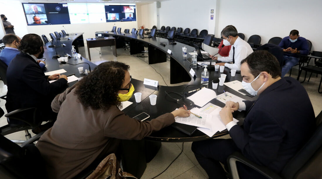 Reunião foi comandada pelo governador de Pernambuco, Paulo Câmara