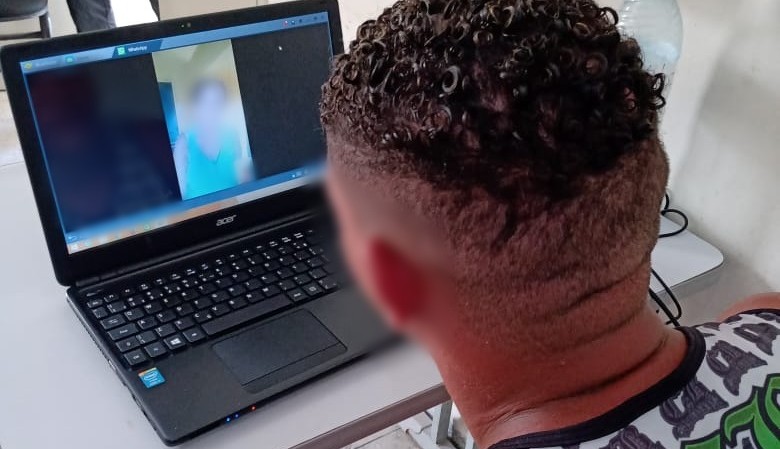 Socioeducandos se comunicarão com os familiares através de videochamadas