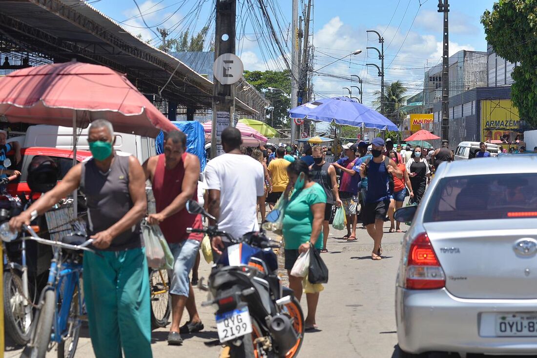 Flagrante de desrespeito à quarentena, em Jaboatão