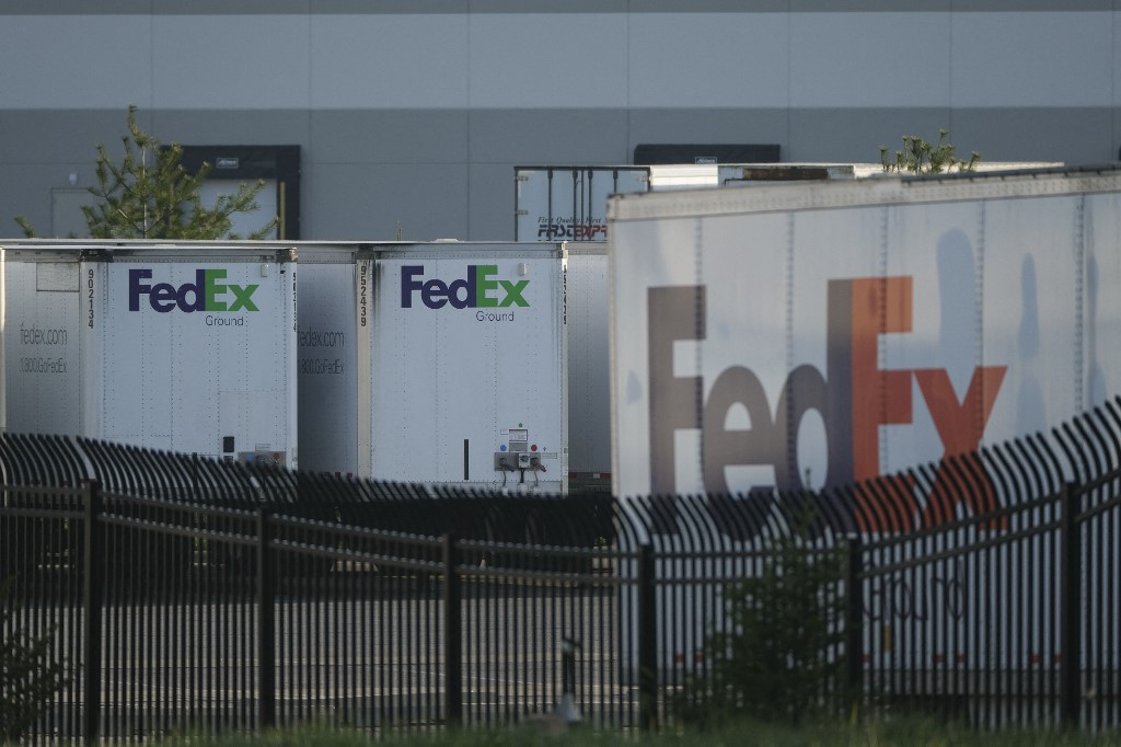 Homem mata oito pessoas nos arredores de FedEx. nos Estados Unidos