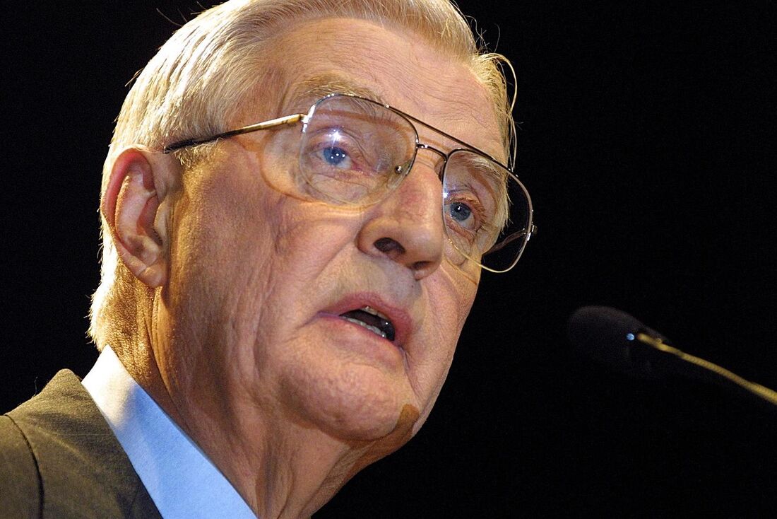 Ex-vice-presidentre Walter Mondale