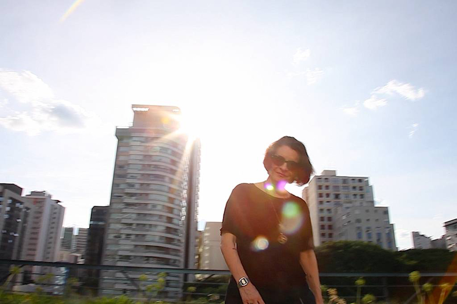 cantora Marina Lima, em foto de divulgação do EP 'Motim'