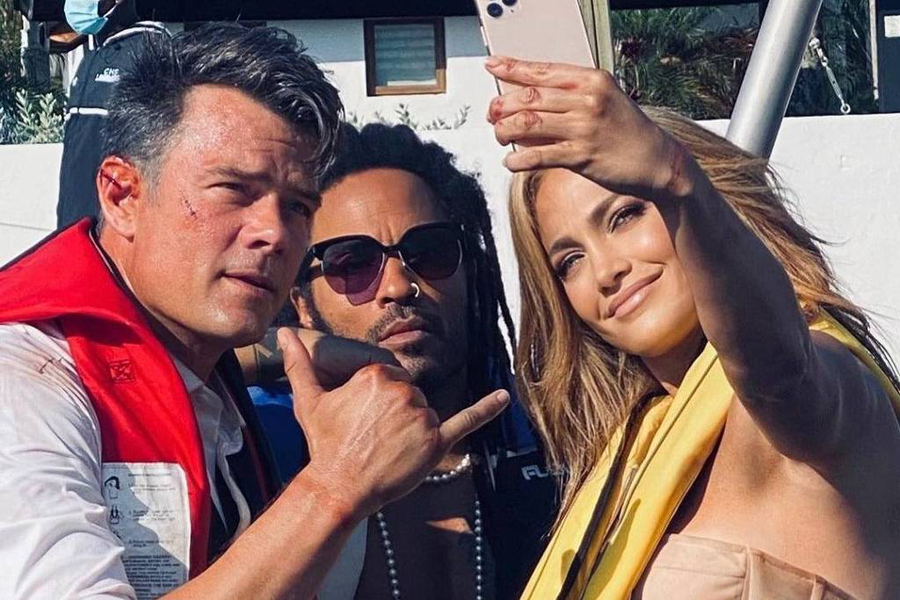 Josh Duhamel, Lenny Kravitz e Jennifer Lopez no set de filmagem de 'Shotgun Wedding'