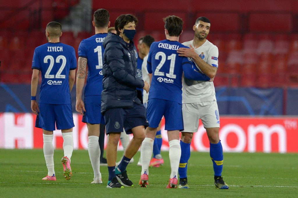 Chelsea perdeu por 1 a 0 do Porto, mas avançou para as semifinais da Champions por vencer no placar agregado por 2 a 1