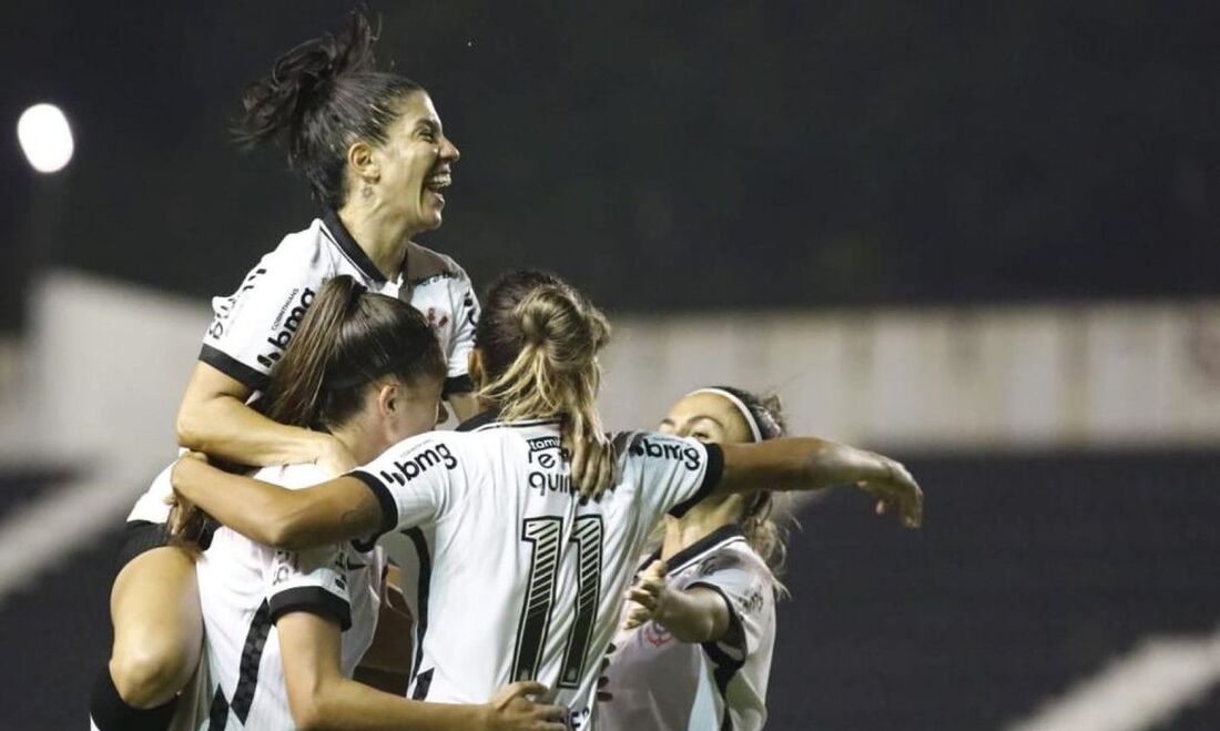 Atual campeão, Corinthians vence na estreia do Brasileiro Feminino