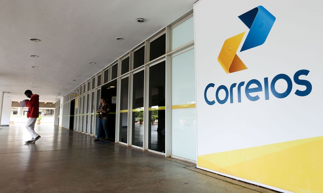 Fachada de agência dos Correios