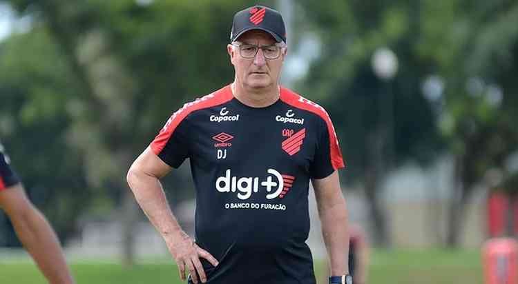 Dorival Júnior afirmou ter sido procurado pela diretoria do Sport