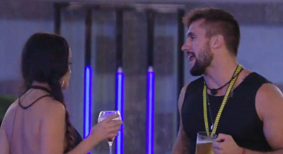 Arthur confessou estar perdido no jogo durante uma conversa com Juliette