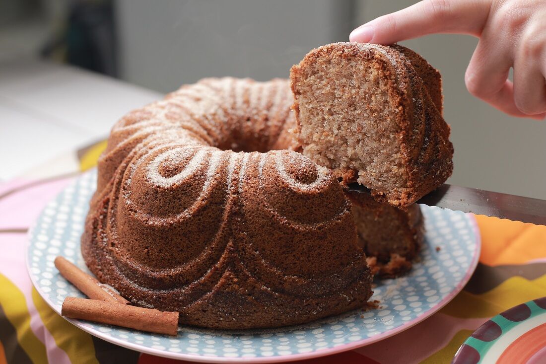 Bolo de banana com canela