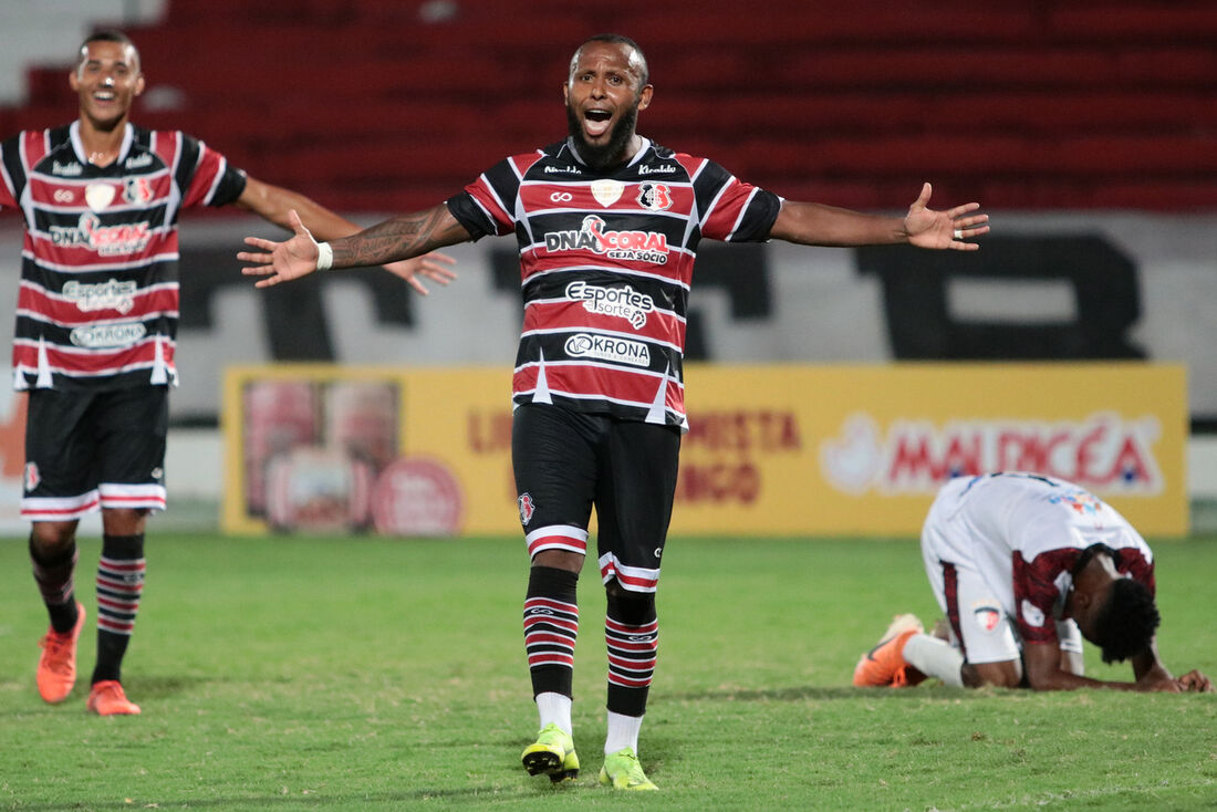 Chiquinho, meia do Santa Cruz, disputa pela segunda vez a Série D com a camisa coral