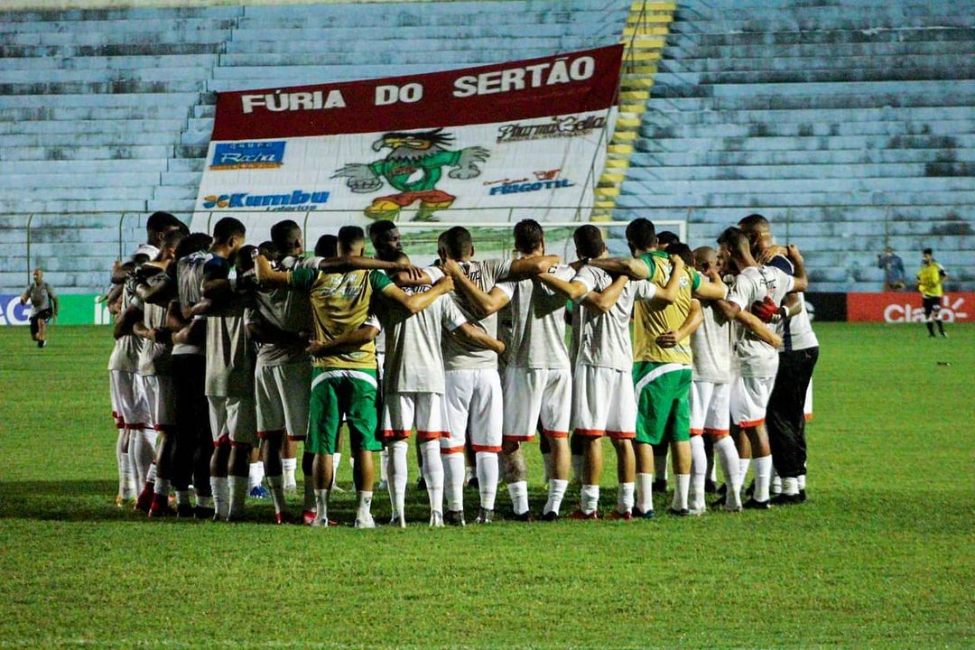 Salgueiro está garantido em mais uma semifinal do Pernambucano