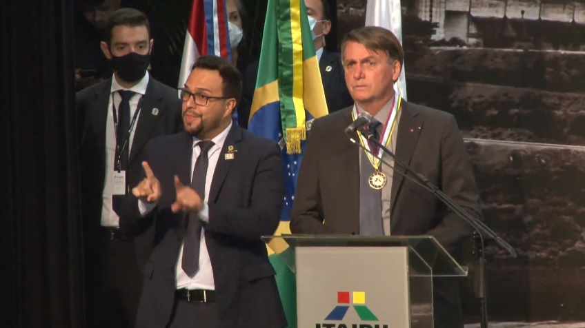 Presidente Bolsonaro na solenidade de posse do novo diretor-geral da Itaipu Binacional