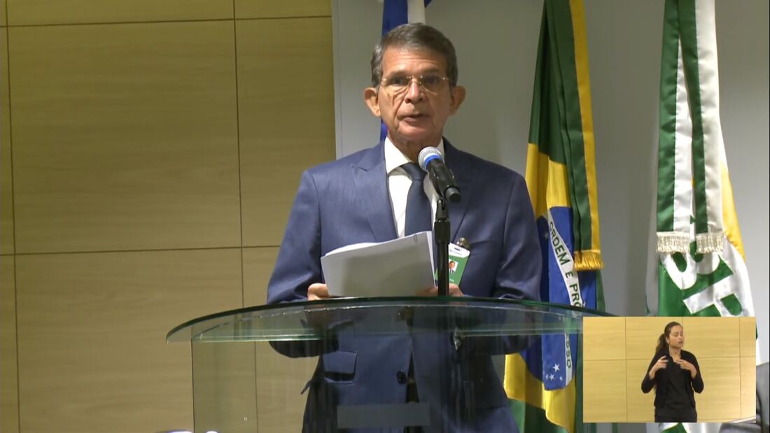 Joaquim Silva e Luna durante discurso na posse como novo presidente da Petrobras