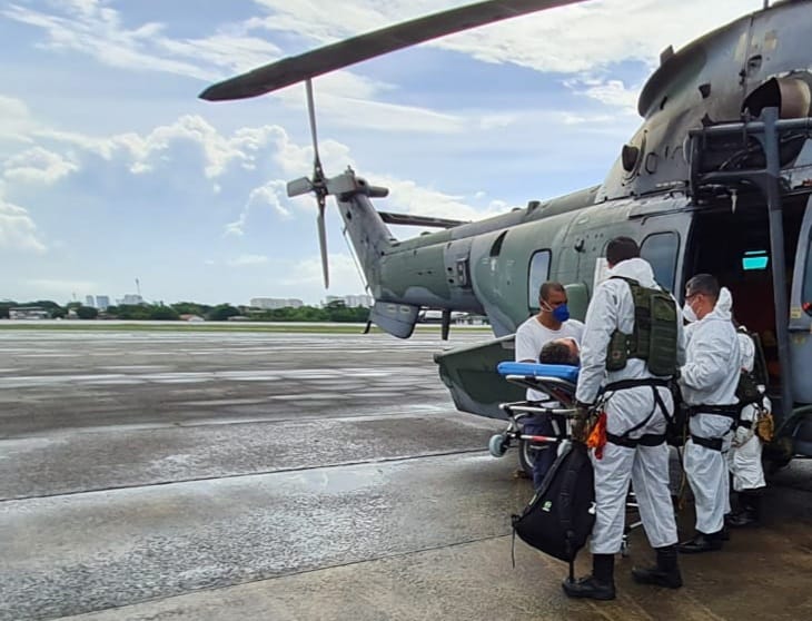 Estrangeiro chegou à Base Área do Recife