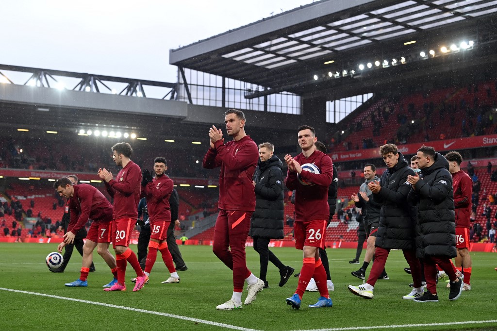 Jogadores do Liverpool celebram classificação à Champions