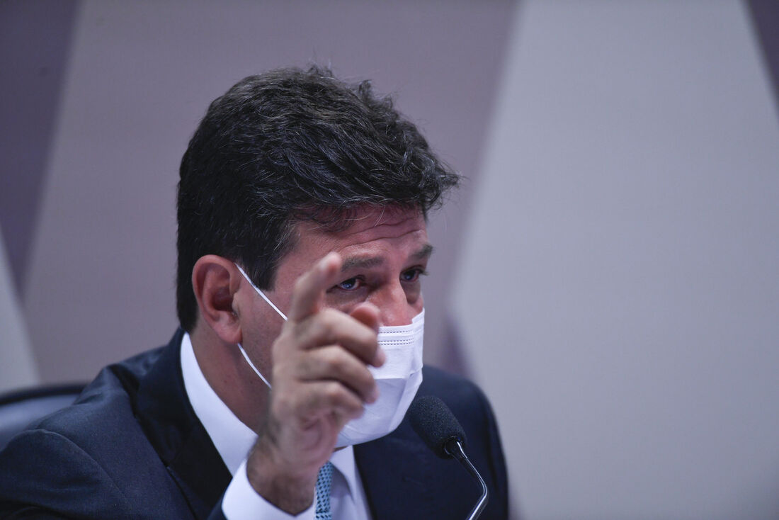 Ex-ministro de Estado da Saúde, Luiz Henrique Mandetta, durante a CPI da Covid nesta terça (04)