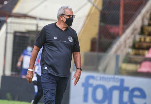 Hélio dos Anjos, técnico do Náutico