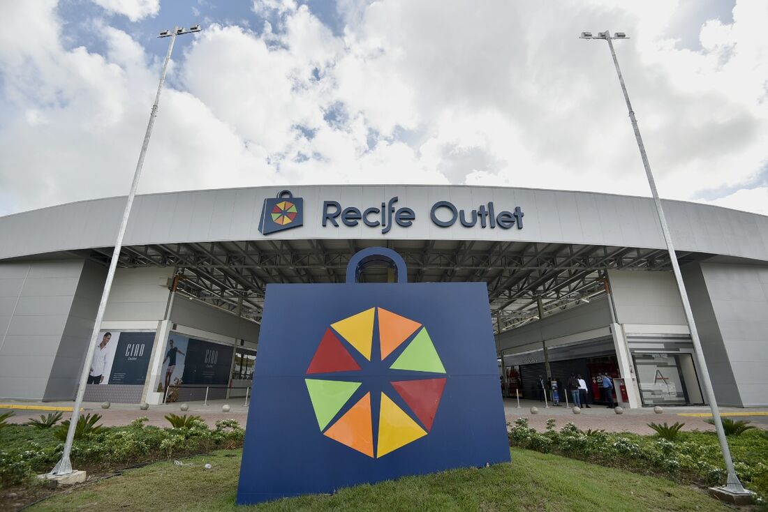 Recife Outlet, em Moreno