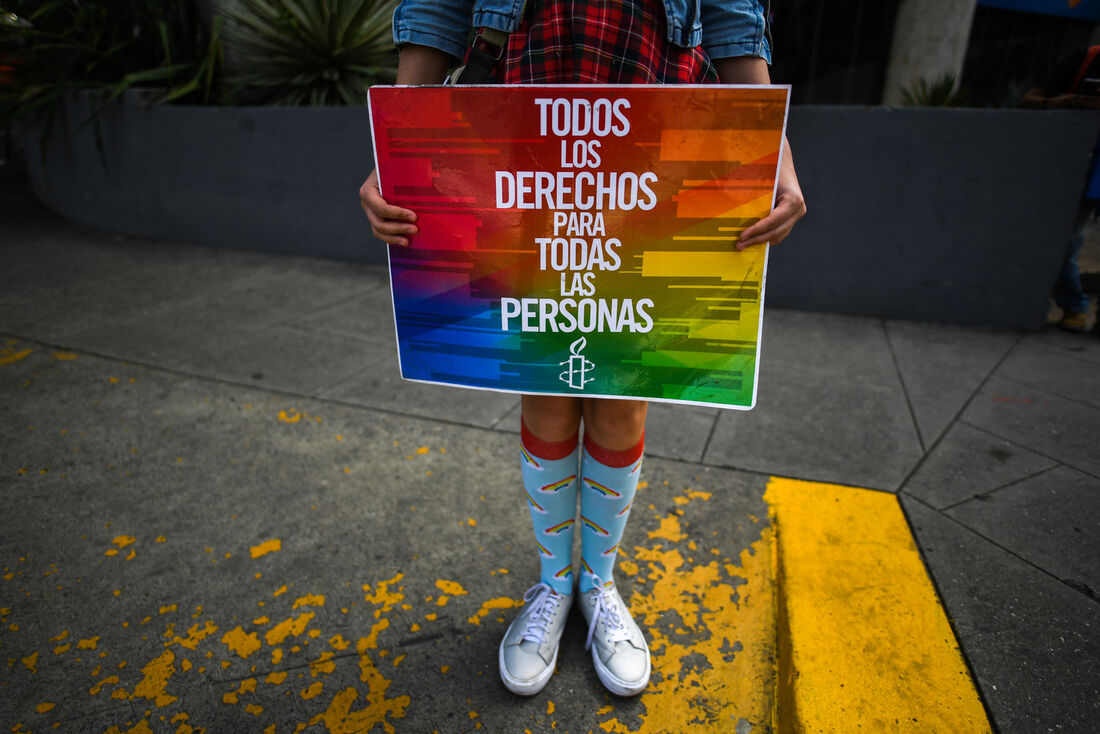 Protesto realizado nessa segunda-feira (21), na Venezuela, contra mortes violentas de pessoas LGBTQIA+