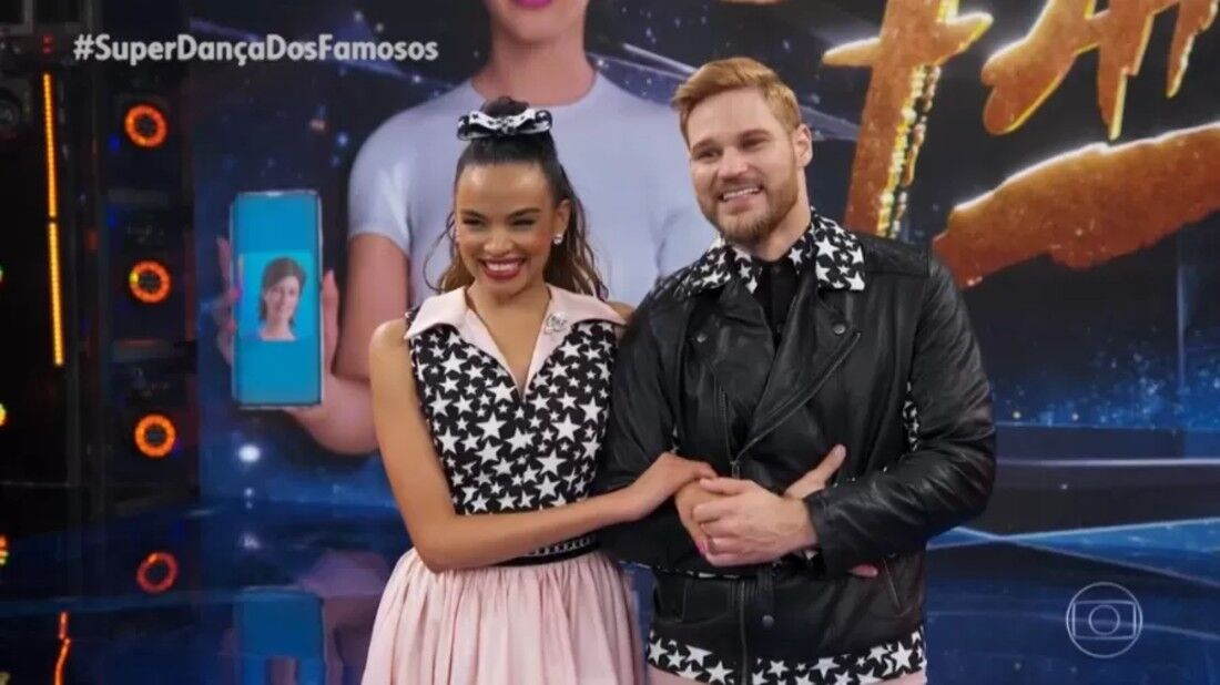 Lucy Ramos e o professor Léo Gomes no 'Super Dança dos Famosos'