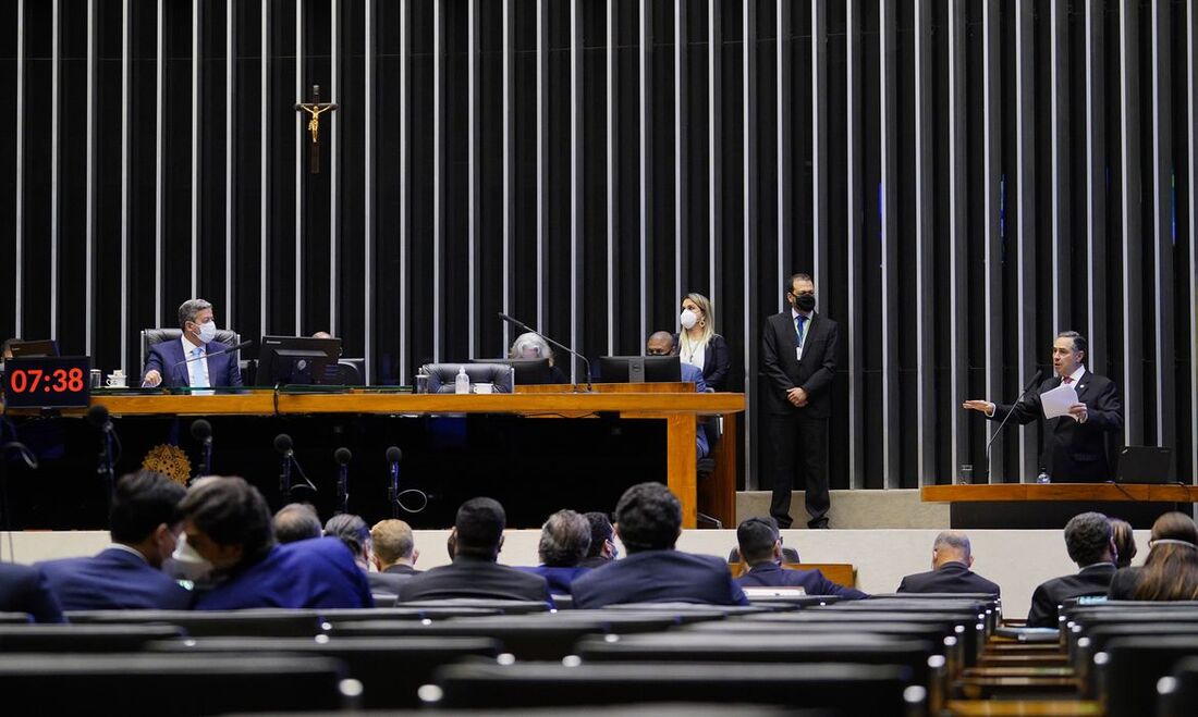 Ministro do STF, Luiz Roberto Barroso, esteve na Câmara dos Deputados