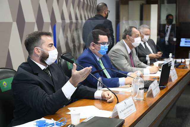 Ricardo Ariel Zimerman e Francisco Eduardo Cardoso Alves falam à Comissão nesta sexta-feira (18)