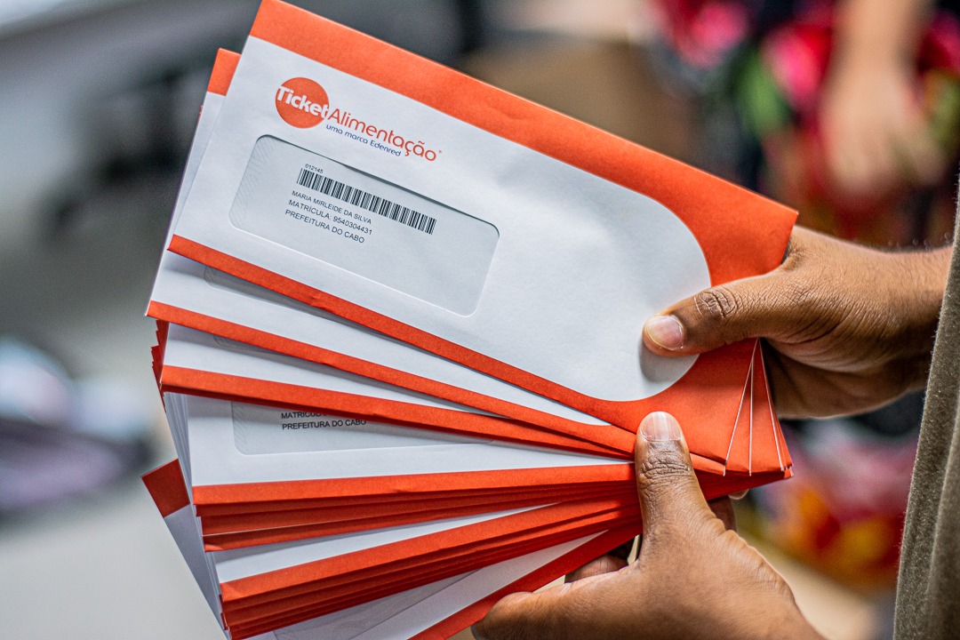 O programa Cartão Alimentação visa garantir a alimentação escolar para todos os estudantes matriculados na Rede Municipal de Ensino