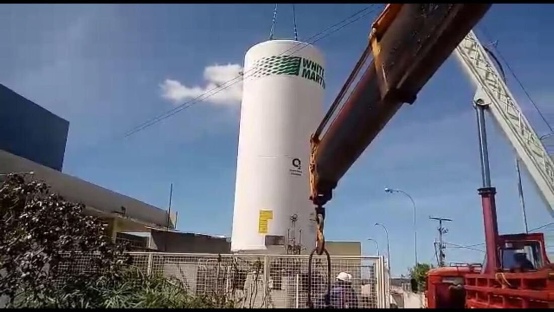 Instalação de novo tanque de oxigênio no Hospital Regional de Salgueiro