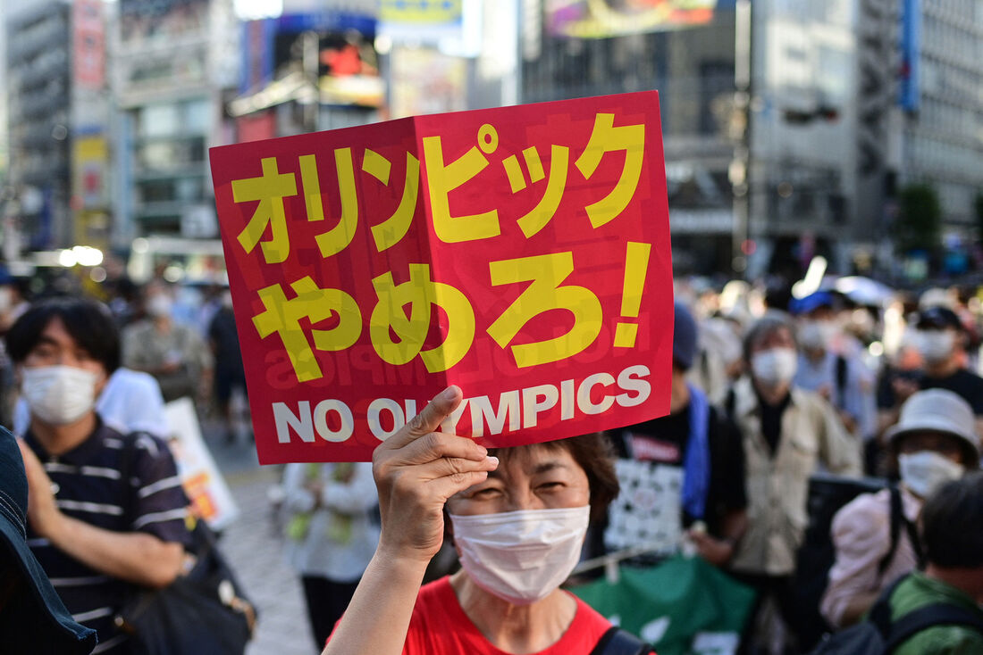 Japoneses protestam contra a realização das olimpíadas de Tóquio