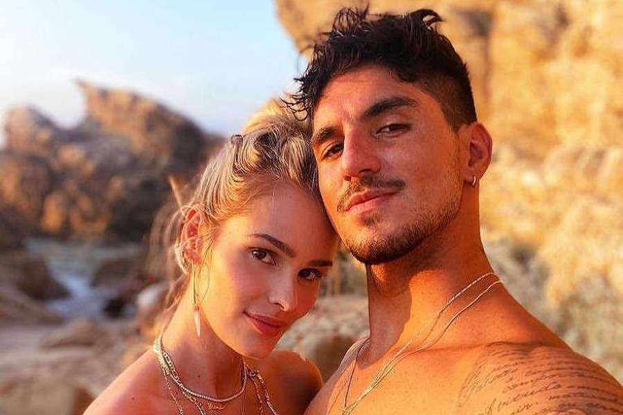 A modelo Yasmin Brunet e o surfista Gabriel Medina 