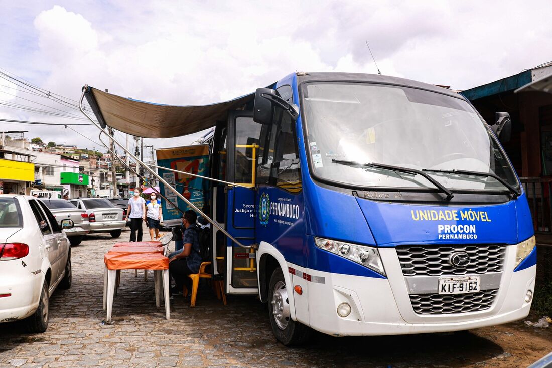 Ponto itinerante de vacinação contra gripe no Recife