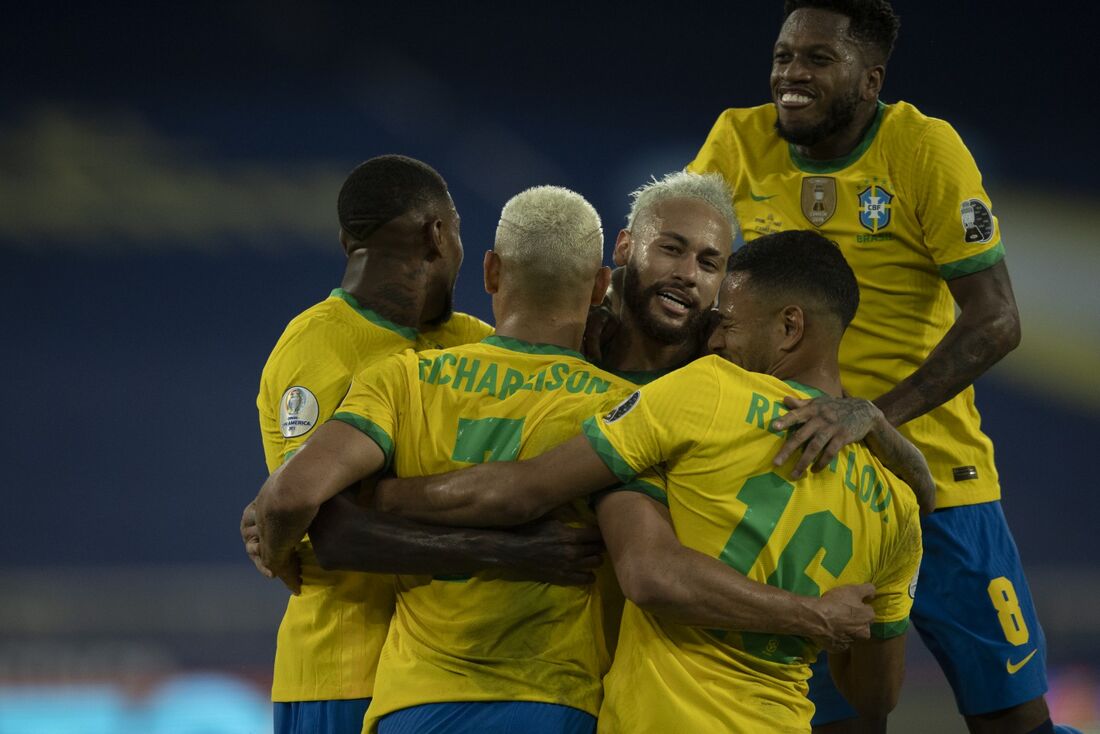 Na primeira fase, Brasil bateu o Peru por 4x0