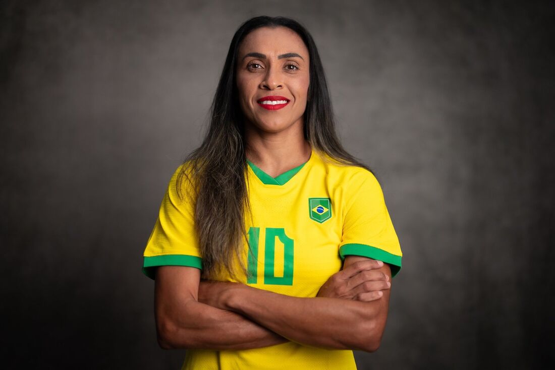 Marta marcou dois dos cinco gols do Brasil na estreia em Tóquio