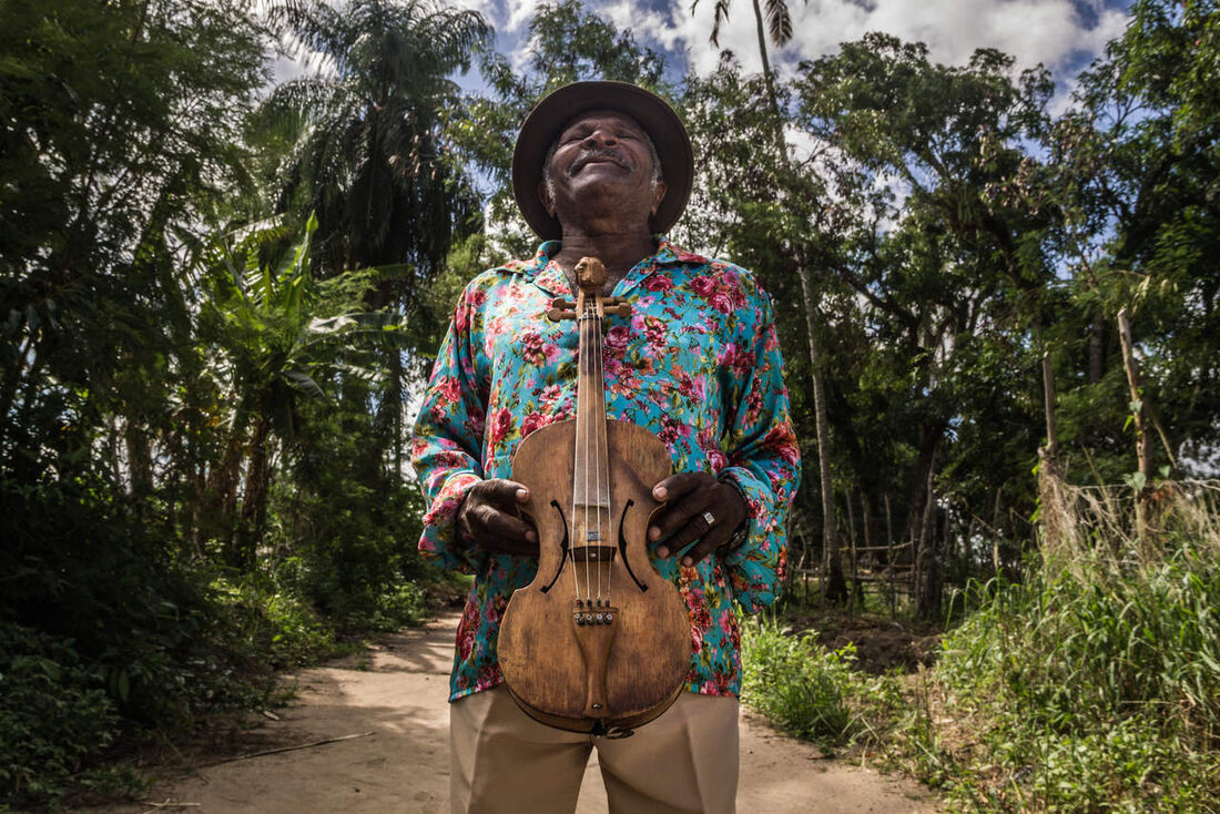 Mestre Luiz Paixão lança novo álbum