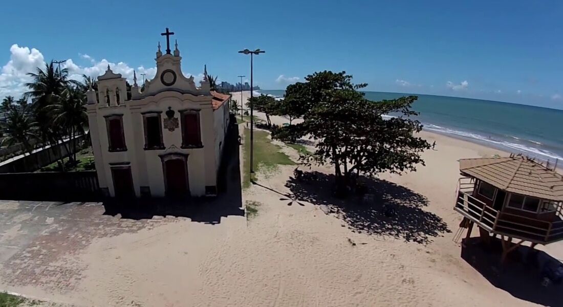 Ataque ocorreu na altura da igrejinha da praia de Piedade, em Jaboatão dos Guararapes