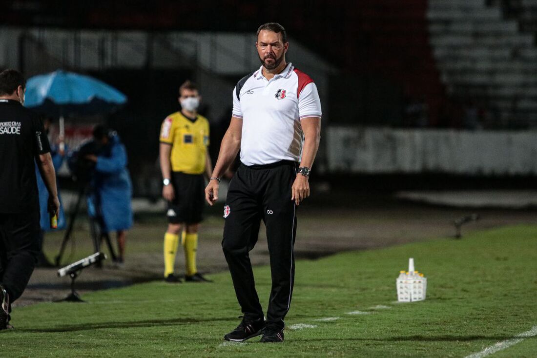 Roberto Fernandes lamentou derrota