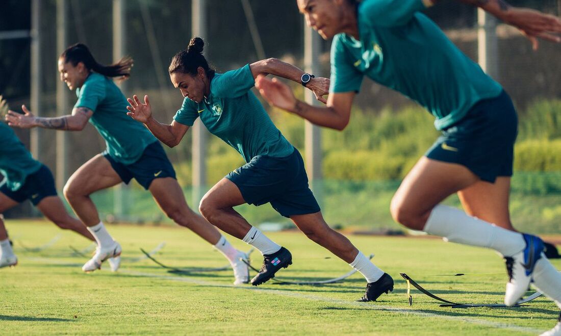 Lideradas por Marta, brasileiras enfrentam a China às 5h